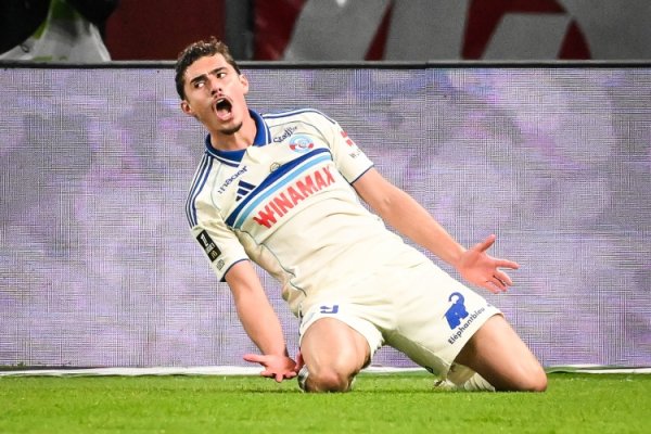 白堡主帅：帕尼切利就像英超弓手王希勒，畸形淡薄的禁区高效中锋